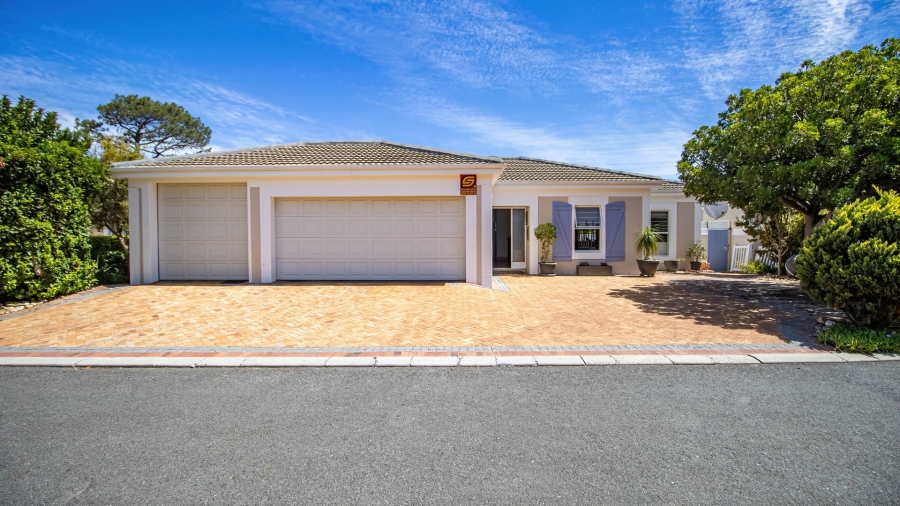 3 Bedroom Property for Sale in Heritage Park Western Cape